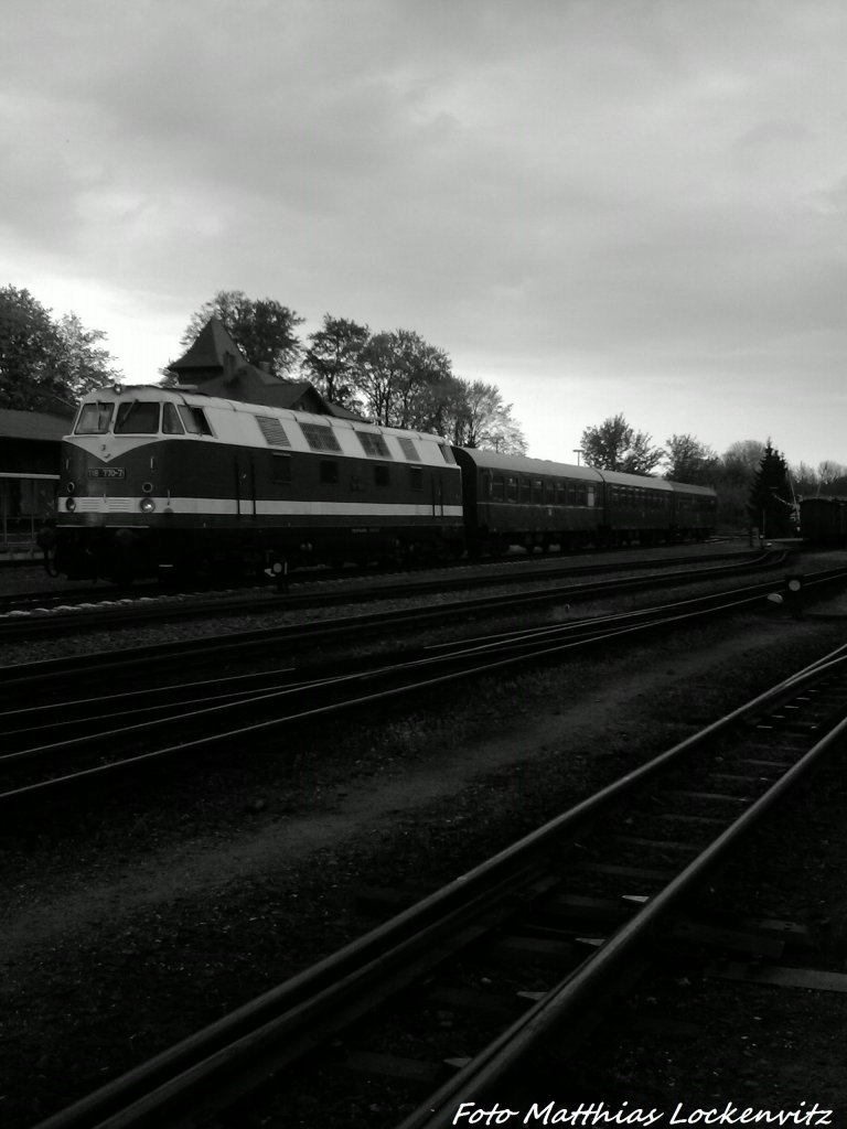 MTEG 118 770-7 abgestellt in Putbus am 10.5.13 / Foto im Klassischen DDR Schwarzwei� Style