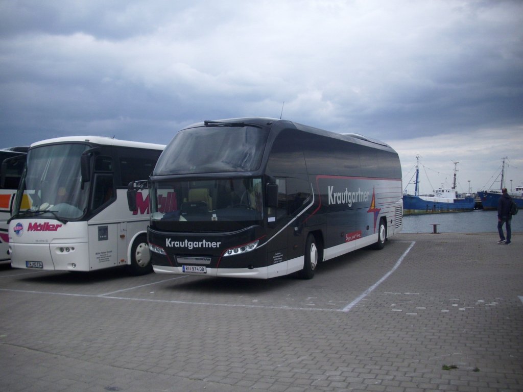 Neoplan Cityliner von Krautgartner aus sterreich im Stadthafen Sassnitz.