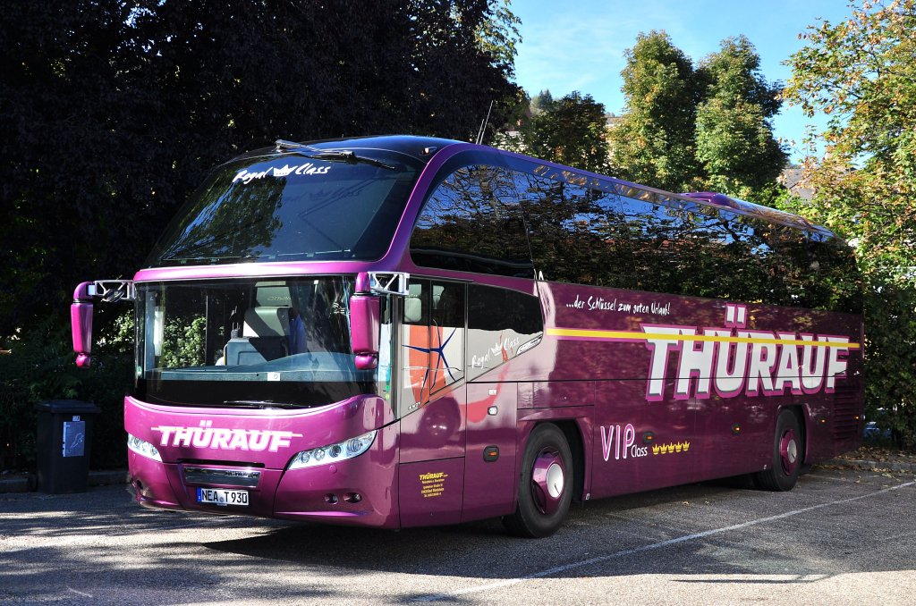 NEOPLAN CITYLINER von TH�RAUF Reisen aus der BRD am 25.9.2012 in Krems an der Donau gesehen. 