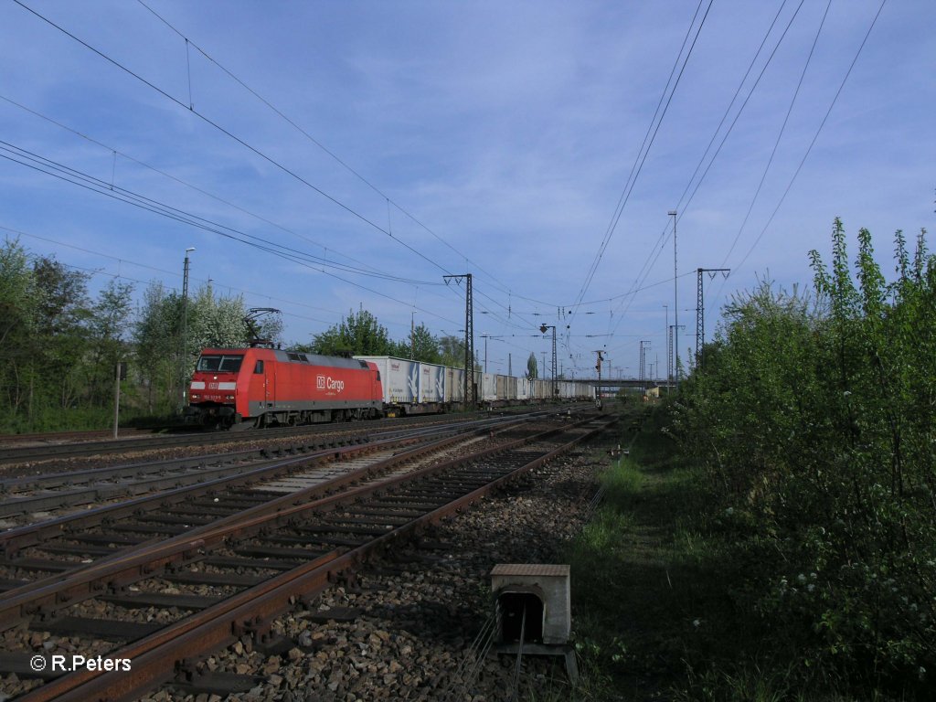 Noch ein Bild von 152 029-5 mit dem Hellmann. 29.04.10