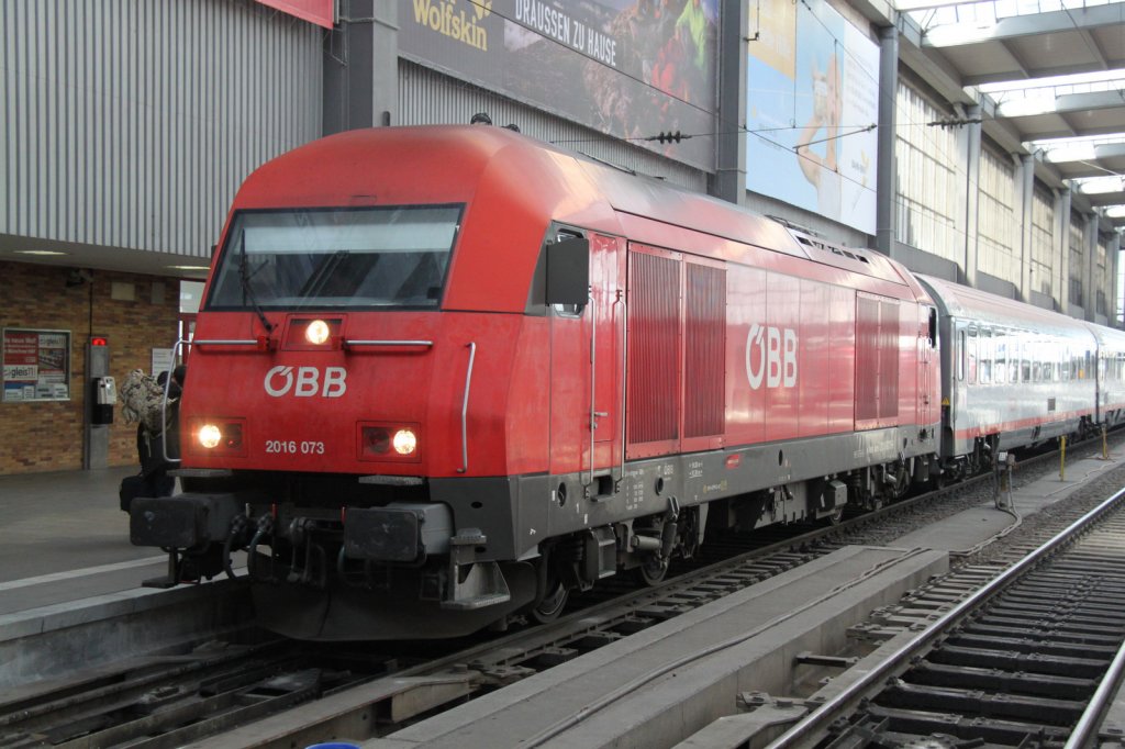 BB-ER20(2016 073)mit RE 968 von Garsten/Kleinreifling nach Mnchen Hbf kurz nach der Ankunft in Mnchen Hbf.04.02.2012