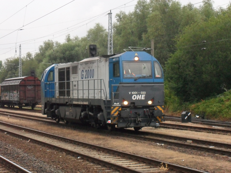OHE-G2000 kurz nach der Ankunft aus Stendal-Niedergrne im Bahnhof Rostock-Bramow,kurze Zeit spter fuhr Sie wieder zurck Richtung Stendal-Niedergrne.Aufgenommen am 03.08.10 um 06.22 Uhr