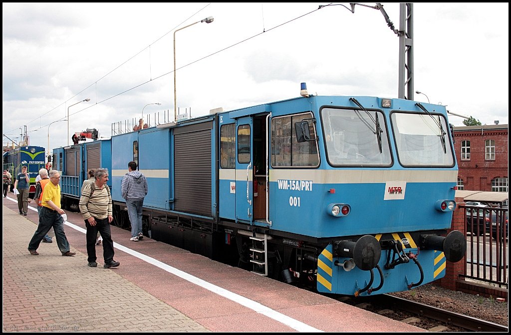 PLK WM-15A/PRT 001 ist Interessierten zug�nglich (gesehen Szczecin Glowny 12.06.2010)