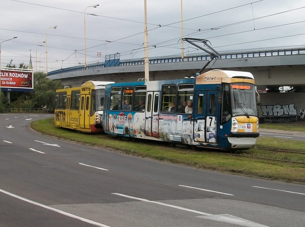 Polnische Straenbahn am 04.September 2010 unterwegs in Szczecin.