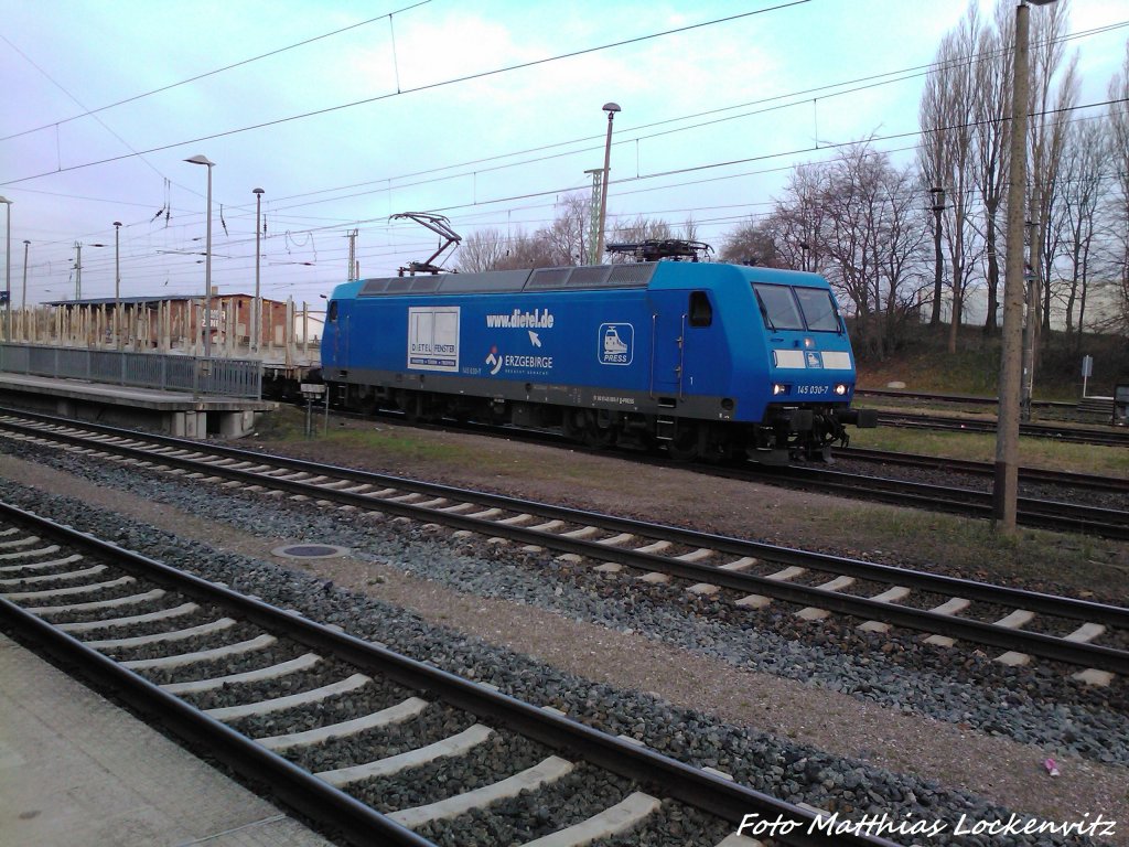 PRESS 145 030-7 ist um 6:20 Morgens im Bahnhof Bergen auf R�gen angekommen am 24.4.13