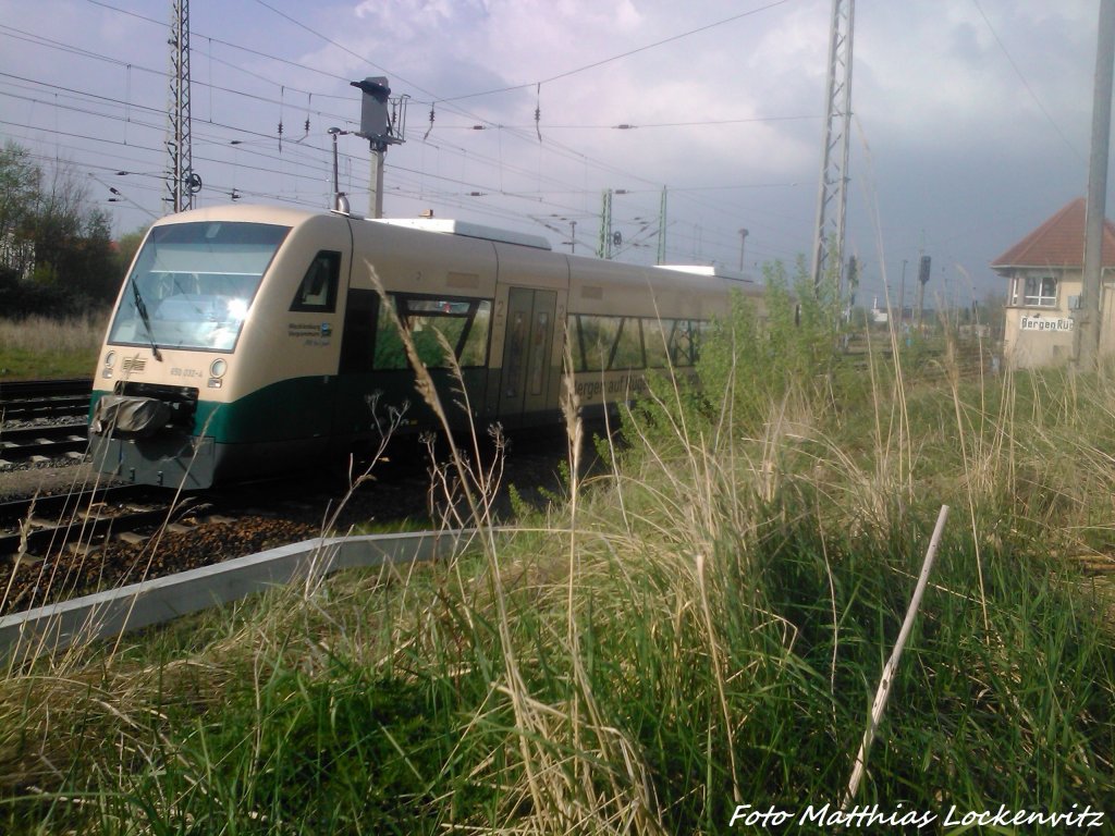 PRESS 650 032-4 bei der Ausfahrt aus Bergen auf R�gen nach Lauterbahc Mole am 8.5.13