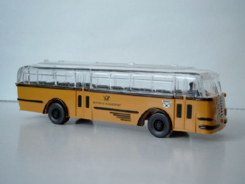 Reiseomnibus B�ssing TU 5000 der DEUTSCHEN BUNDESPOST (DBP), Epoche III [Modell: WIKING Set (80-06)