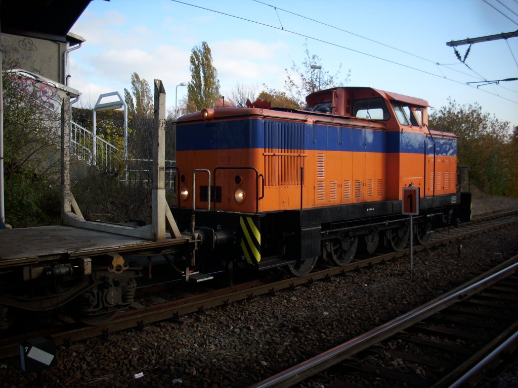 RFH-Lok V60 Nr.1 beim Rangieren in Rostock Bramow am 31.Oktober 2009.