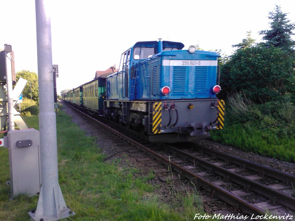 R�BB 251 901 als schlusslicht am Letzten Planzug des Tages mit ziel Lauterbach Mole am 19.6.13