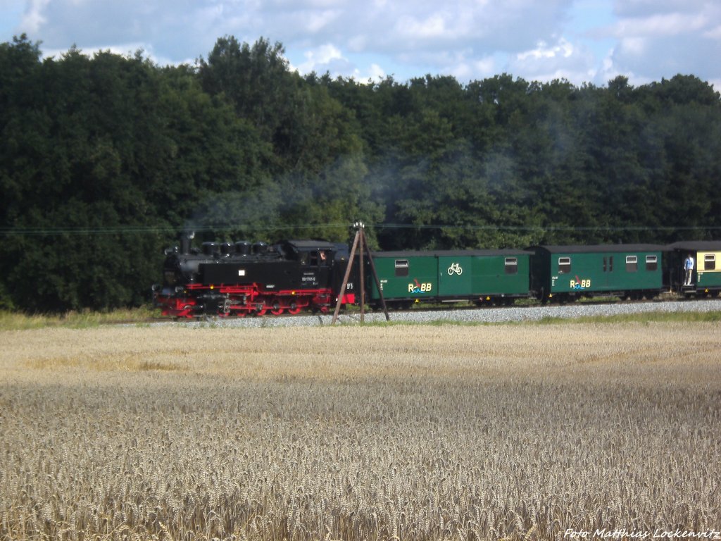 R�BB 99 1781 mit dem P102 kurz vor Putbus am 12.8.13