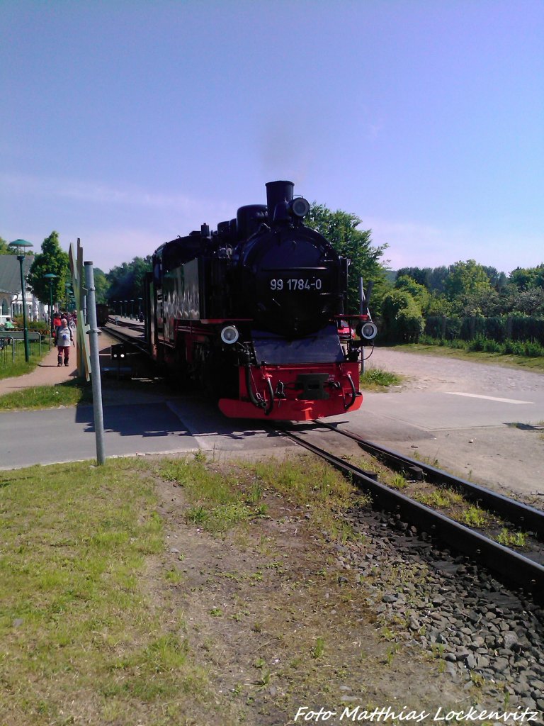 R�BB 99 1784 beim Verlassen des Binzer Bahnhofs in Richtung Putbus am 30.5.13