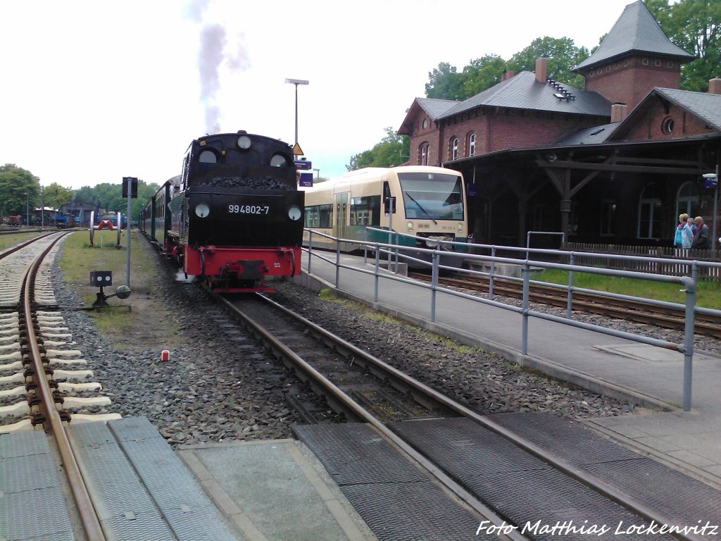 R�BB 99 4802 und PRESS 650 032-4 im Bahnhof Putbus am 29.5.13