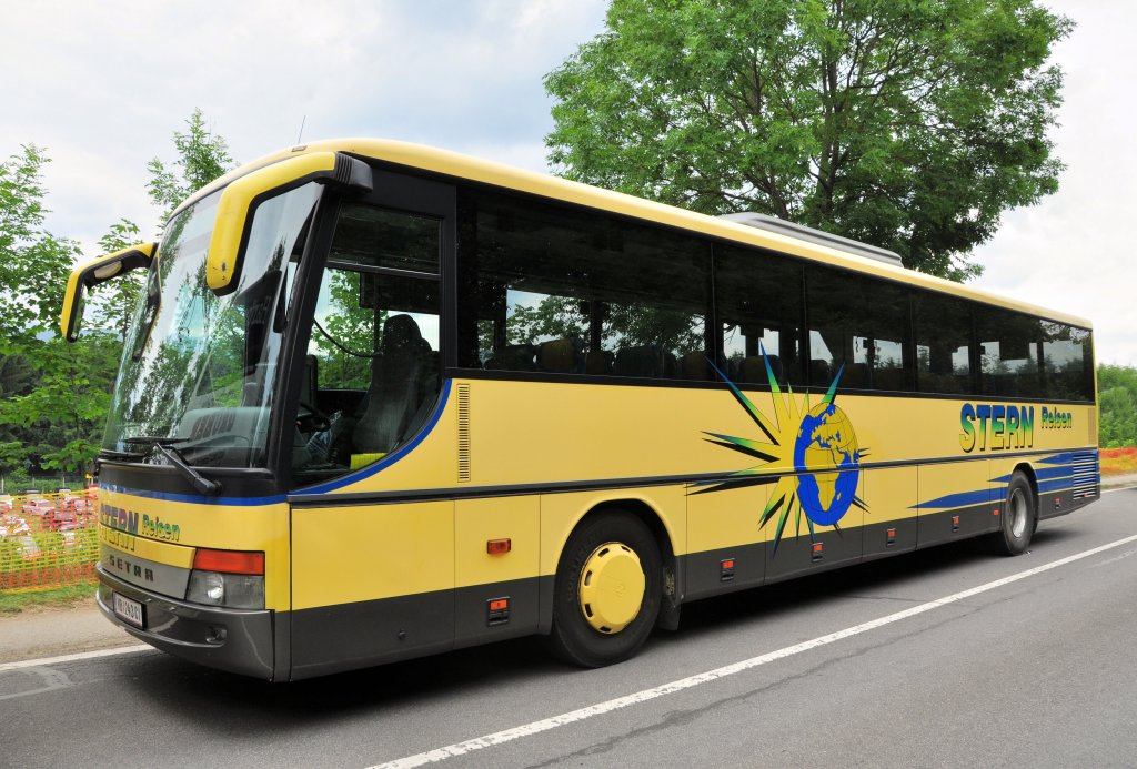SETRA 300er-Serie von STERN Reisen aus �sterreich bei der Airpower13 in Zeltweg/28.6.2013.