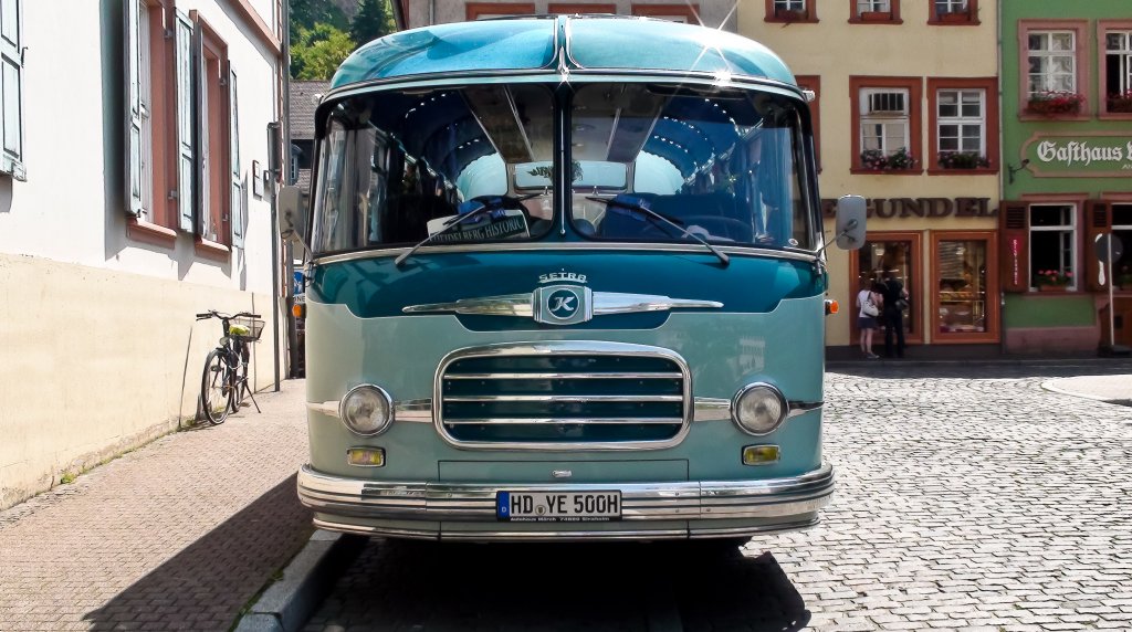 Setra S 9 am 29.7.2011 in Heidelberg, N�he Karlsplatz