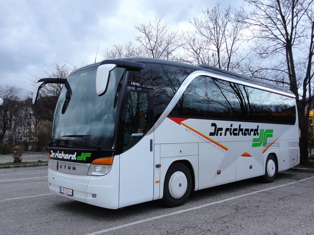 SETRA S411 HD von Dr. Richard aus Wien,Jnner 2013,Krems an der Donau.