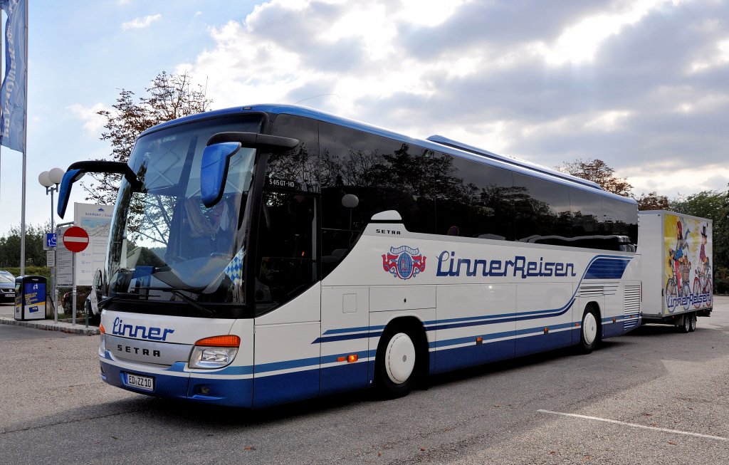 SETRA S415 GT-HD von LINNER REISEN aus der BRD,mit Radhnger,im September 2012 in Krems unterwegs.