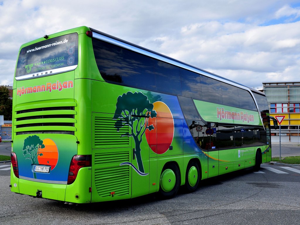 SETRA S431 DT von H�RMANN Reisen aus Deutschland am 28.9.2012 in Krems an der Donau gewesen.