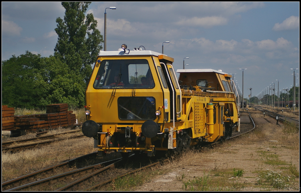 Stopfmaschiene PLM 07-275 NR 641 in Diensten bei der ZRK am 09.07.2013 in Kostrzyn. Hergestellt wurde die Maschiene in sterreich.