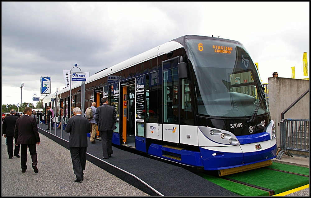 Tw 57049 der Prager Stra�enbahn (Typ TRAMCAR FORCITY, INNOTRANS 2010 Berlin 21.09.2010)