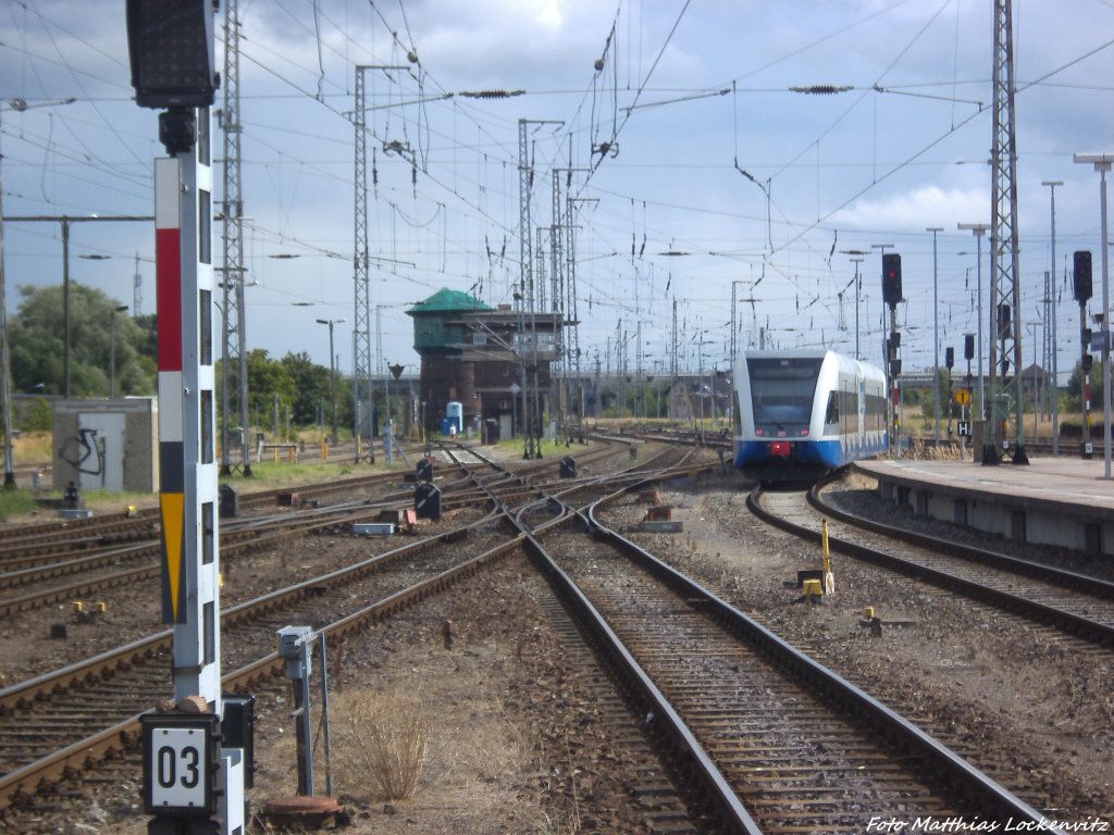 UBB GTW 2/6 bei der Ausfahrt aus Stralsund Hbf nach Swinem�nde Centrum (PL) am 13.8.13