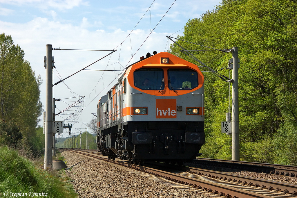 V 330.1 (250 002-3) hvle - Havellndische Eisenbahn AG kommt als Lz durch Nennhausen gefahren und fuhr in Richtung Wustermark weiter. 01.05.2012