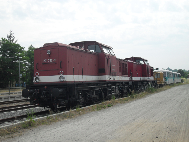 V100 abgestellt im Bahnhof Zinnowitz.(17.07.10)