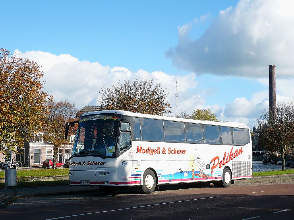 VDL Bova Futura der firma Modigell en Scherer aus Deutschland. Molenwerf Leiden, Niederlande 27-10-2012. 

VDL Bova Futura reisbus uit Duitsland van de firma Modigell en Scherer. Molenwerf Leiden 27-10-2012.