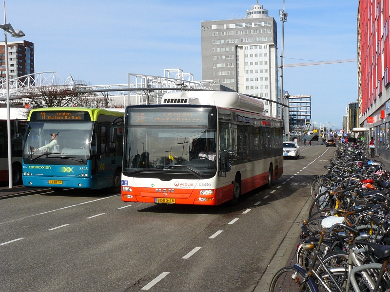 Veolia 6686 Stationsplein Leiden 21-03-2010.