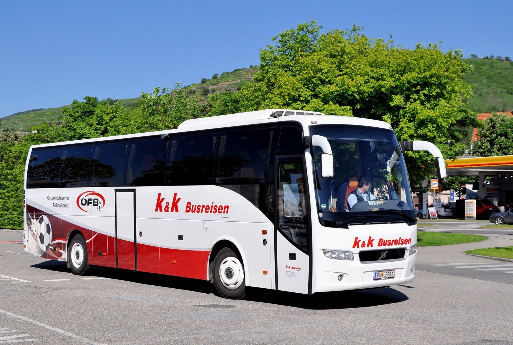 VOLVO 9700 von K&K Reisen aus �sterreich am 15.5.2013 in Krems.