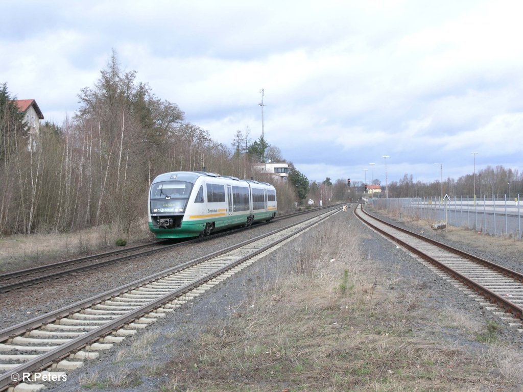 VT02 erreicht Wiesau/Oberpfalz mit der VBG81919 nach Weiden. 31.03.10