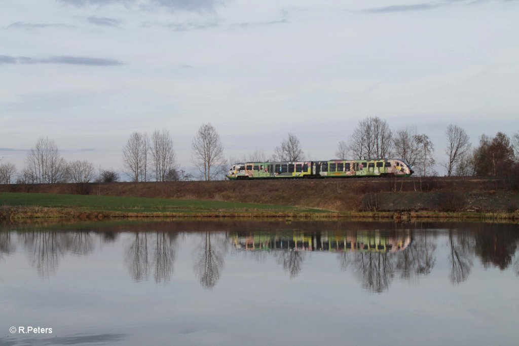 VT04 als VBG81128 Schwandorf - Marktredwitz sdlich von Wiesau. 17.04.13