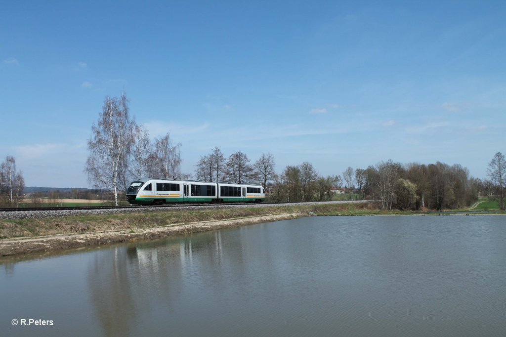 VT11 als VBG81119 Marktredwitz - Regensburg sdlich von Wiesau. 24.04.13