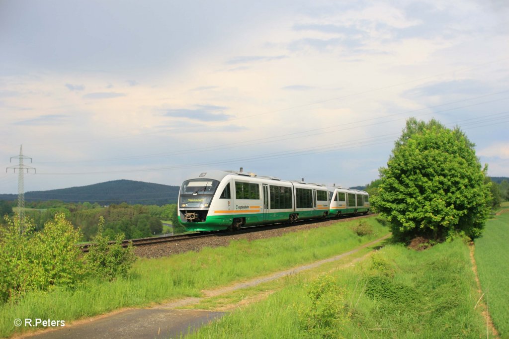 VT12  Landkreis Tirschenreuth  + VT18 bei Brand als VBG20880 Chep-Marktredwitz. 21.05.11