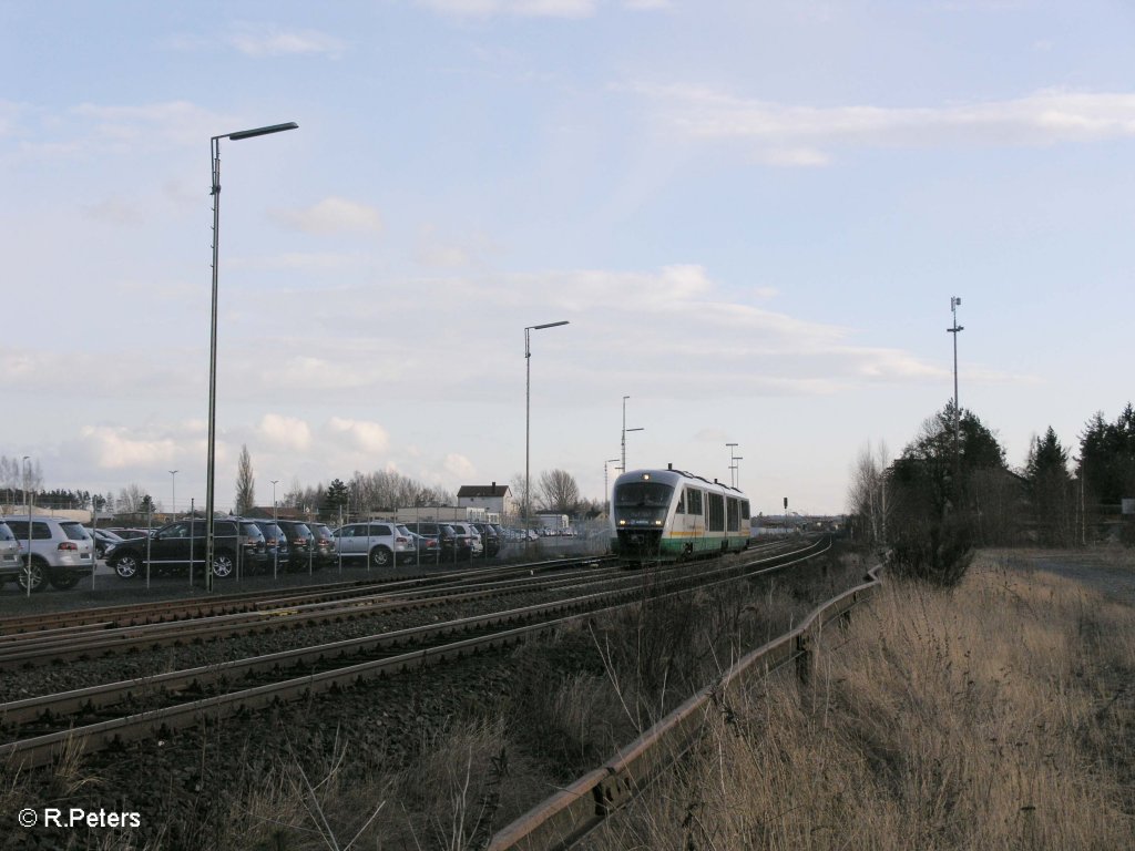 VT14 verlsst Wiesau/Oberpfalz mit der VBG86564 nach Hof. 24.03.09