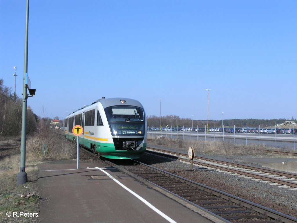 VT18 erreicht Wiesau/Oberpfalz mit einer VBG86565 nach Schwandorf 03.04.09
