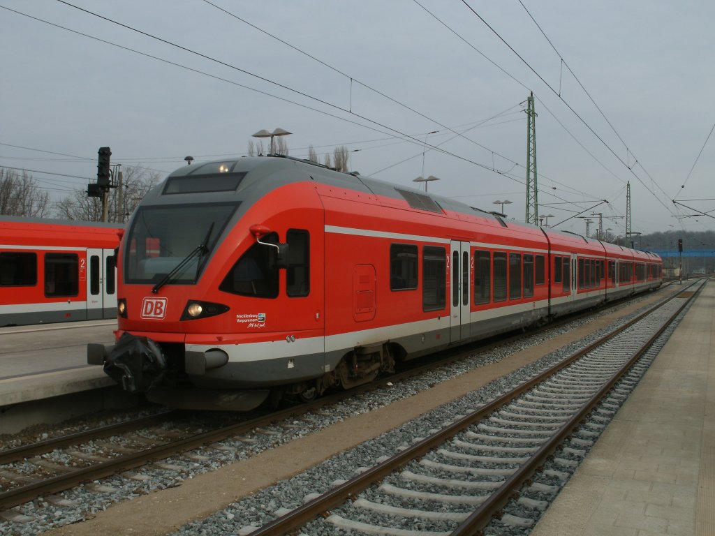 Wegen dem Lokfhrerstreik stand 429 027 am 25.Februar 2011 zwei Stunden in Bergen/Rgen.