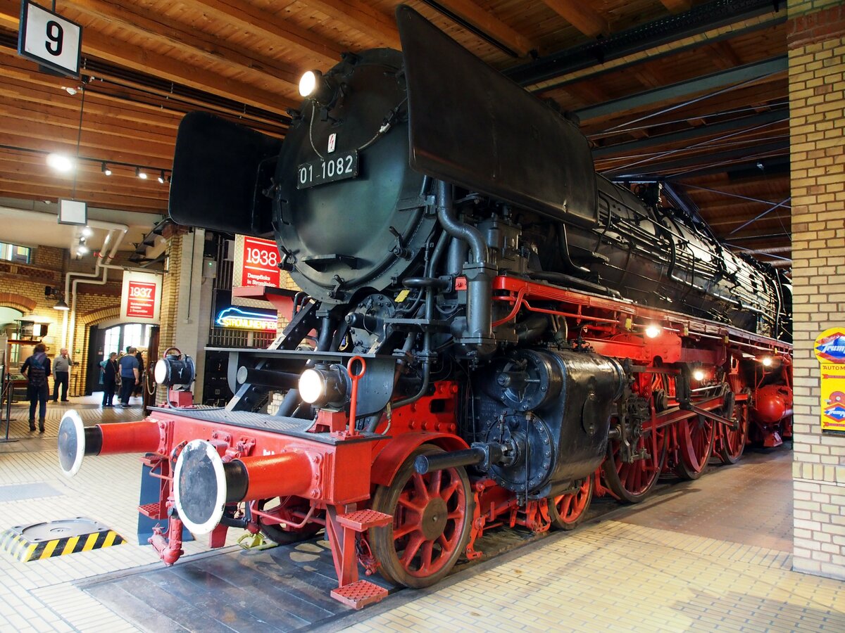 01 1082 im Technik Museum Berlin am 16.10.2016.