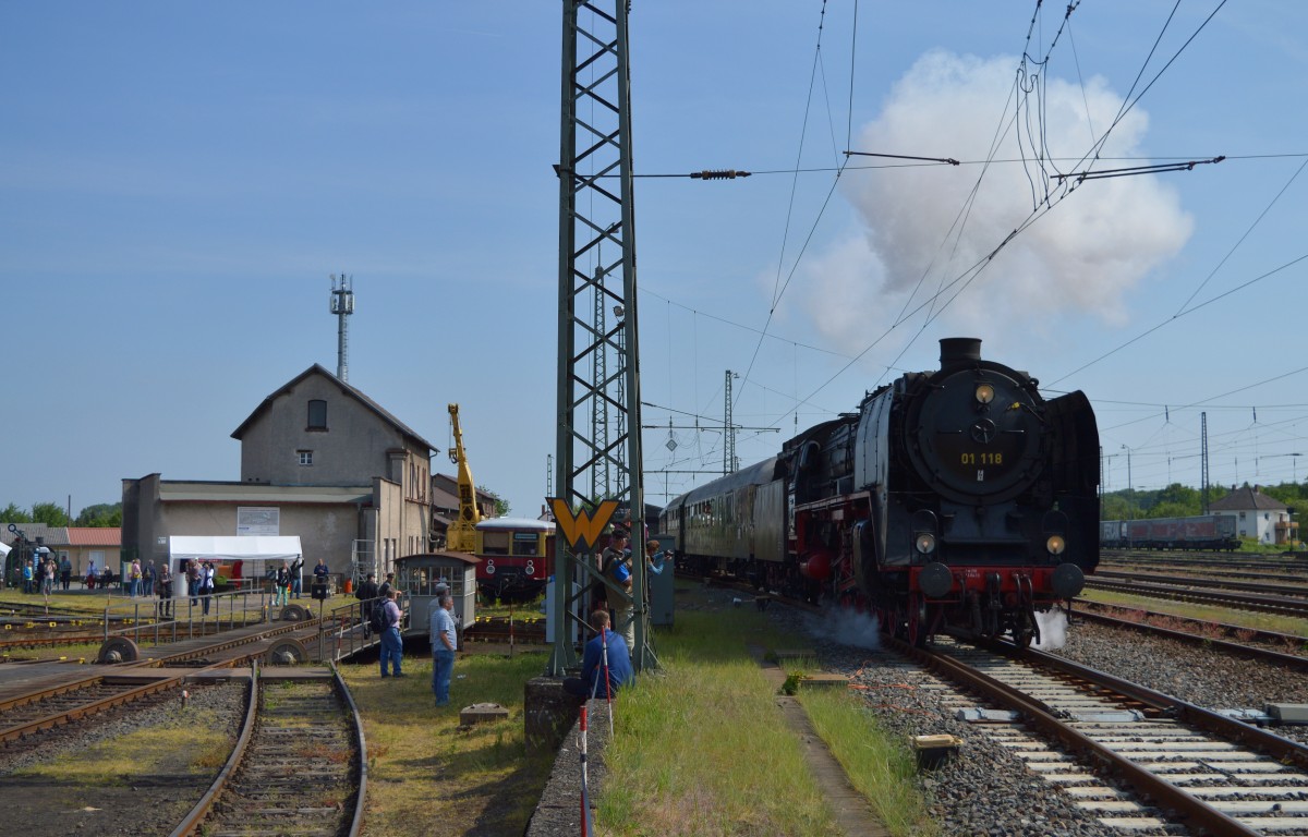 01 118 (HEF) bei der zweiten Ausfahrt am 14.05.2015 nach Darmstadt Hbf.