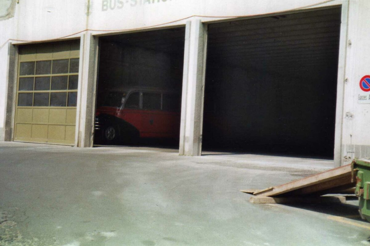 (012'203) - Der Autobahnhof im August 1994 in Adelboden (whrend dem Umbau)