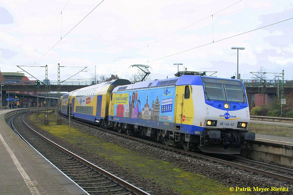03/02/2015:
metronom 146 502  Lüneburg  mit RE3 in Hamburg-Harburg bei Ausfahrt Richtung Uelzen