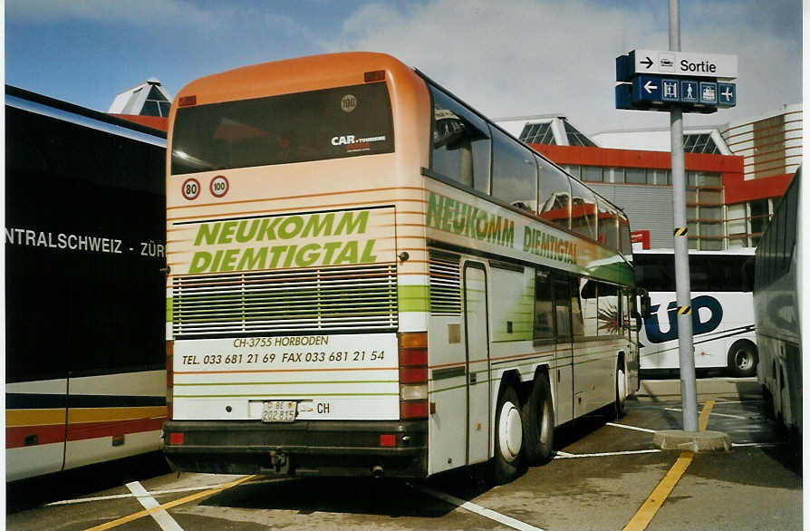(083'605) - Neukomm, Horboden - BE 202'815 - Neoplan am 6. M�rz 2006 in Gen�ve, Palexpo