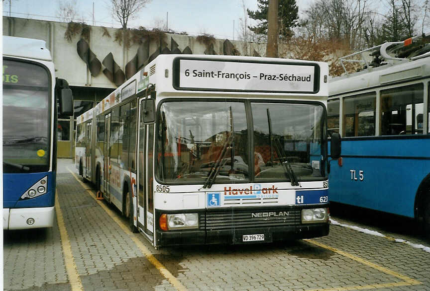 (083'705) - TL Lausanne - Nr. 623/VD 396'729 - Neoplan (ex Haru Nr. 8505) am 6. M�rz 2006 in Lausanne, D�p�t Borde