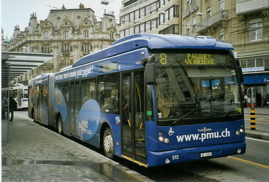 (083'810) - TL Lausanne - Nr. 572/VD 1483 - Van Hool am 6. Mrz 2006 in Lausanne, Bel-Air