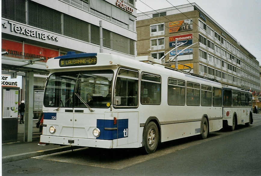 (083'818) - TL Lausanne - Nr. 726 - FBW/Hess Trolleybus am 6. M�rz 2006 beim Bahnhof Lausanne