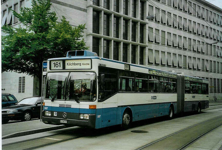 (085'536) - VBZ Z�rich - Nr. 587/ZH 588'587 - Mercedes am 25. Mai 2006 in Z�rich, Rentenanstalt