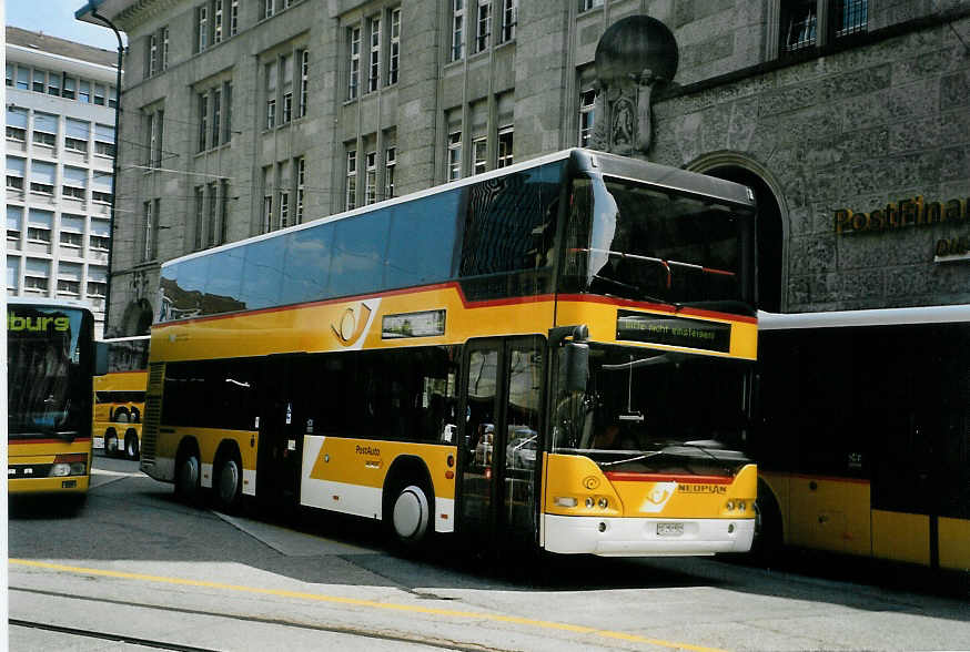 (088'201) - Casutt, Gossau - SG 250'502 - Neoplan am 28. Juli 2006 beim Bahnhof St. Gallen