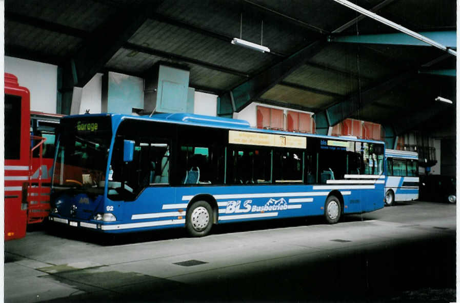 (088'408) - AFA Adelboden - Nr. 92/BE 26'704 - Mercedes (ex Nr. 4) am 1. August 2006 im Autobahnhof Adelboden