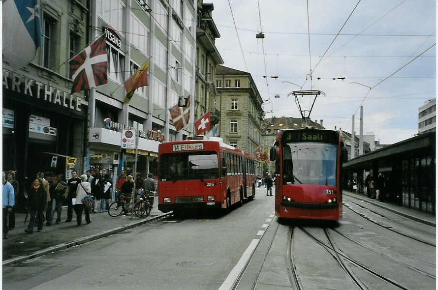 (088'924) - Bernmobil, Bern - Nr. 286/BE 419'286 - Volvo/R&J-Hess-Gangloff am 14. August 2006 beim Bahnhof Bern