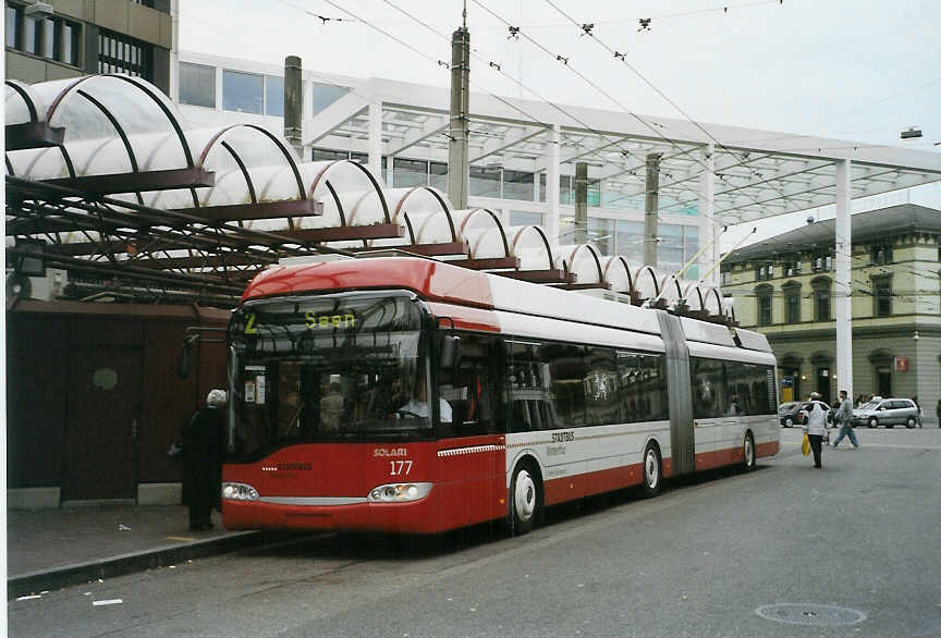 (090'502) - SW Winterthur - Nr. 177 - Solaris Gelenktrolleybus am 11. November 2006 beim Hauptbahnhof Winterthur