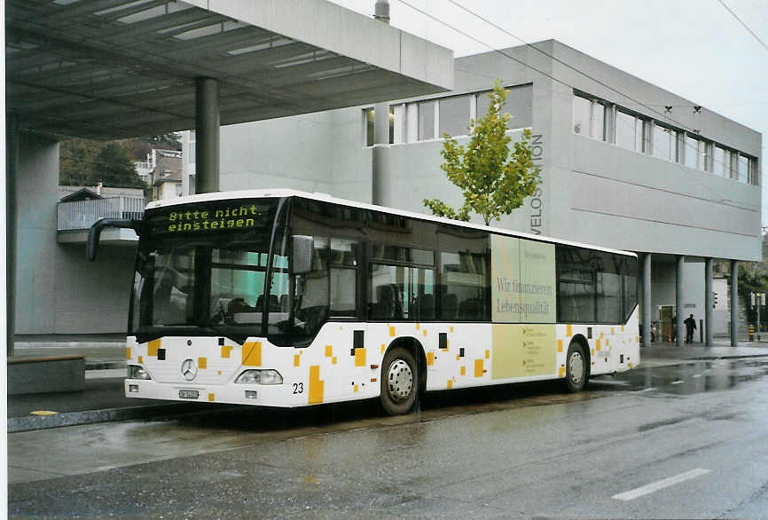 (090'522) - SB Schaffhausen - Nr. 23/SH 54'323 - Mercedes (ex Rattin, Schaffhausen Nr. 23) am 11. November 2006 beim Bahnhof Schaffhausen